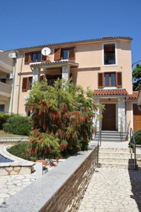 Sea view apartmant Nona,2+2, Liznjan, Croatia